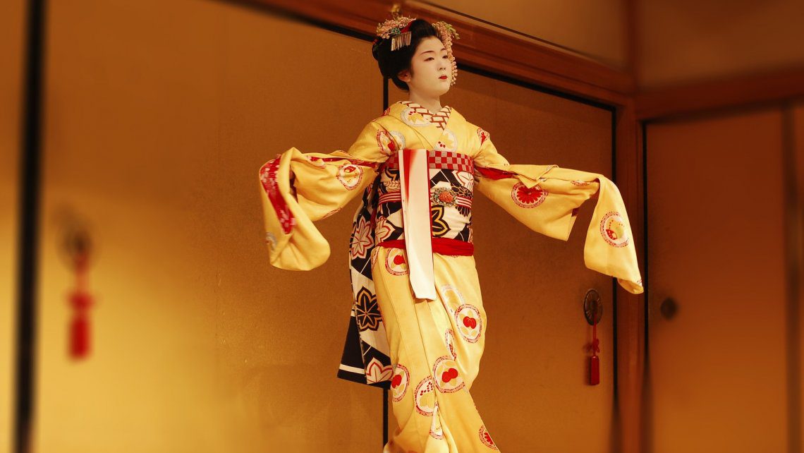 Ракуго — японская стойка на коленях